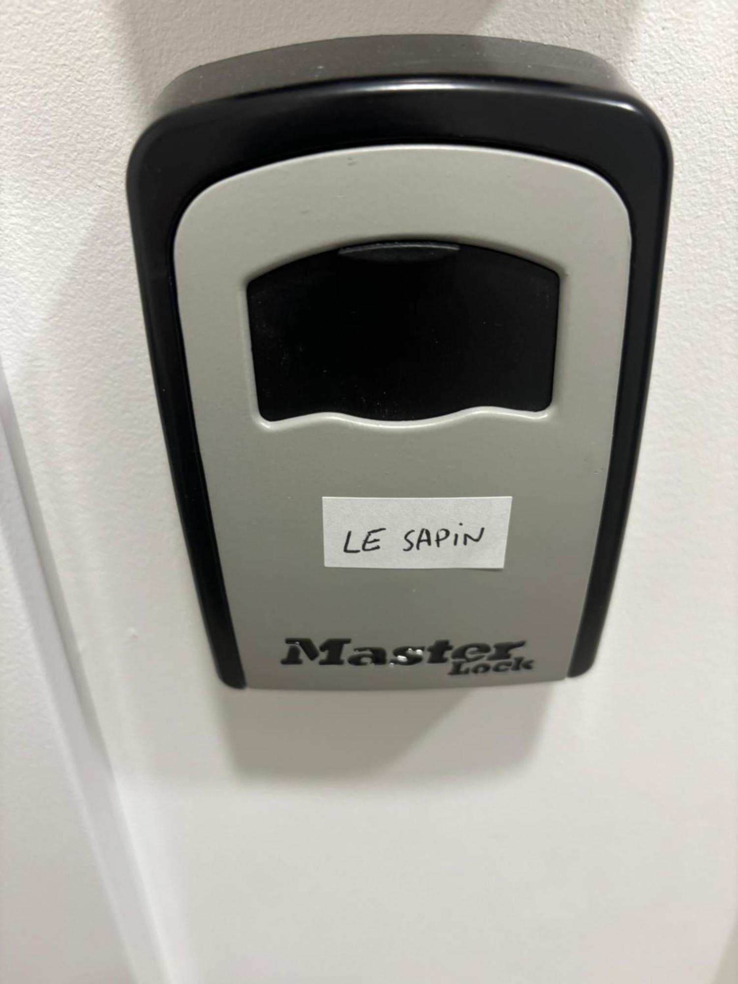 Chambre Privee Climatisee Avec Salle De Bains Partagee-Le Sapin Genay  Exterior foto